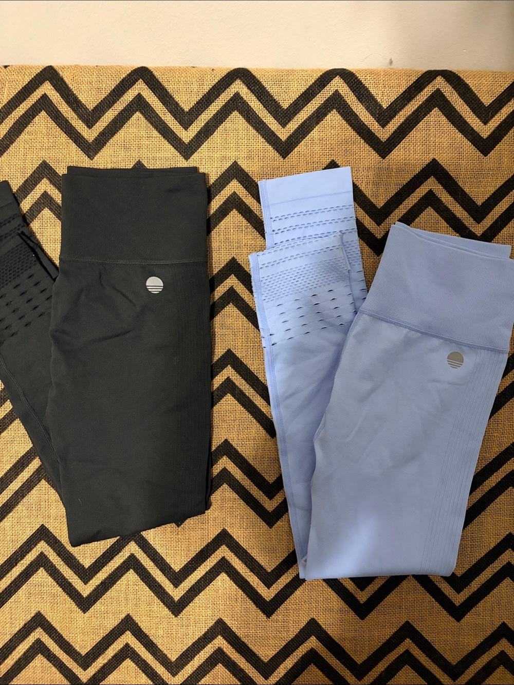 Seamless High-Waist Leggings - Black & Light Blue